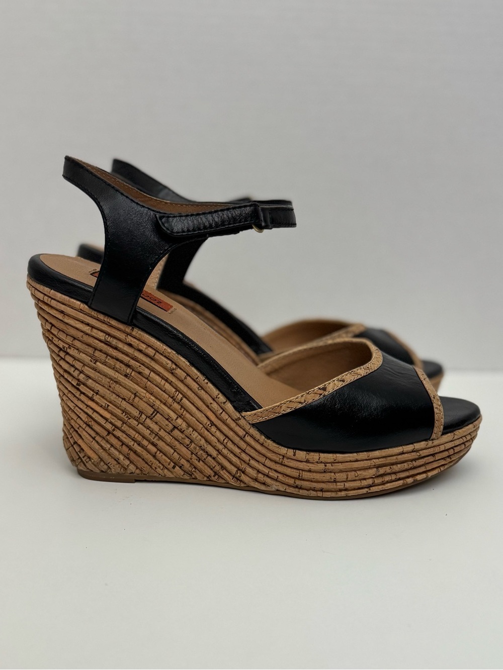 Miz Mooz Katniss Women’s Leather Wedge Sandals Size 9 - Black